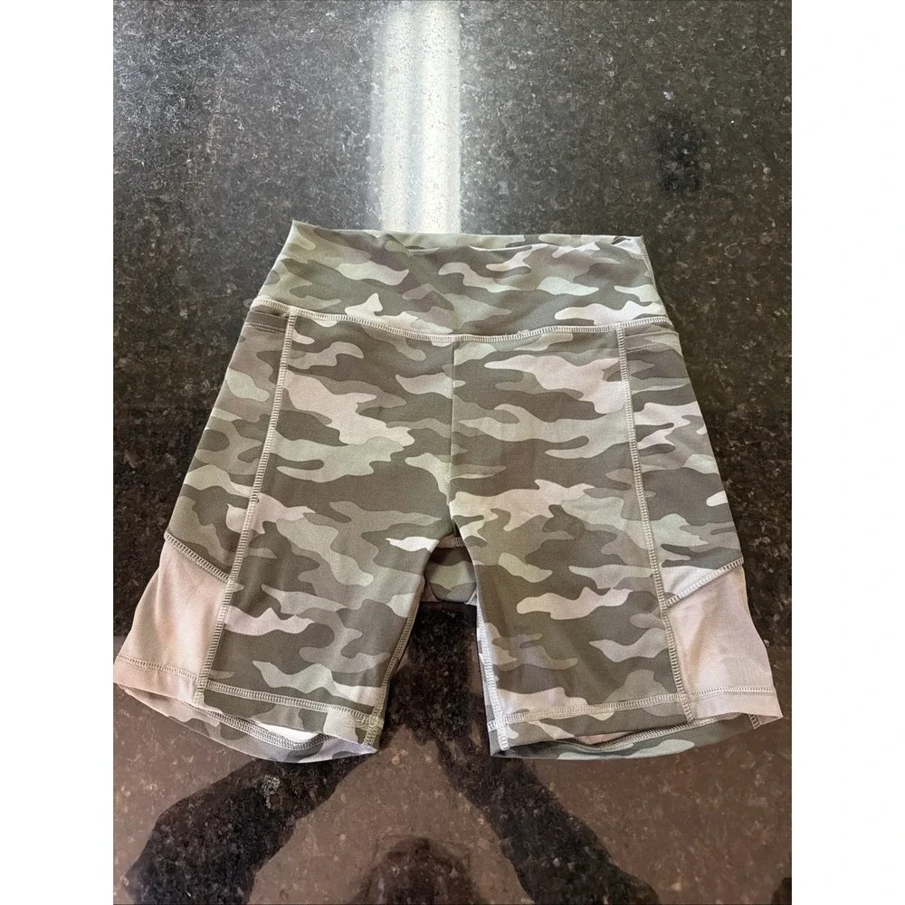 Victoria Secret PINK Ultimate Camouflage Athletic Yoga Biker Shorts Pockets Sz S